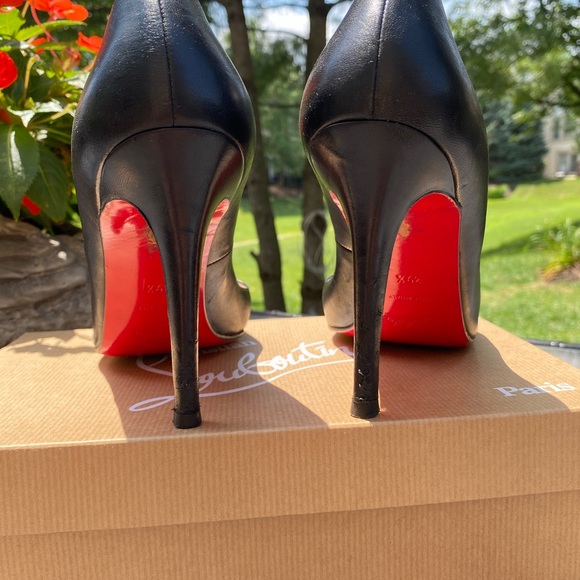 Christian Louboutin black pumps - Picture 5 of 12